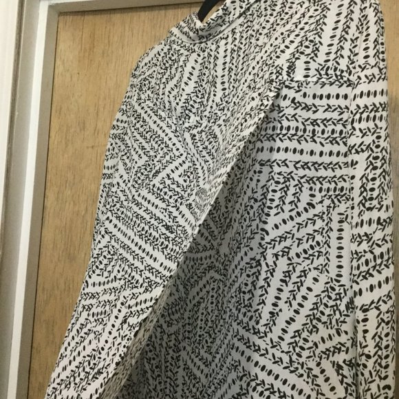 Cabi button down white and black cross open back size medium - Picture 4 of 5